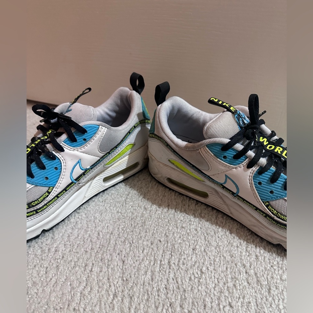 Nike men’s 'Worldwide' Sneakers size 9 - Picture 2 of 6